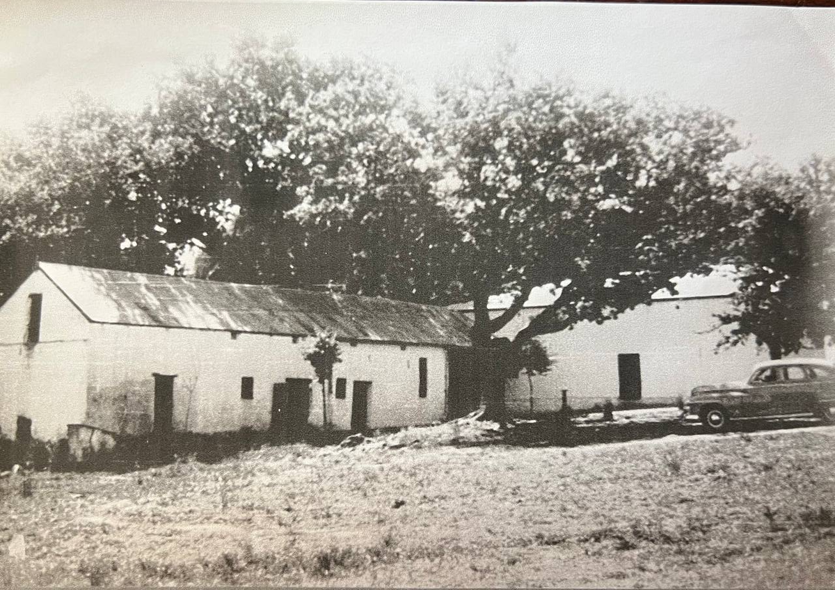 San Gabriel Wisteria Cottage 1960's