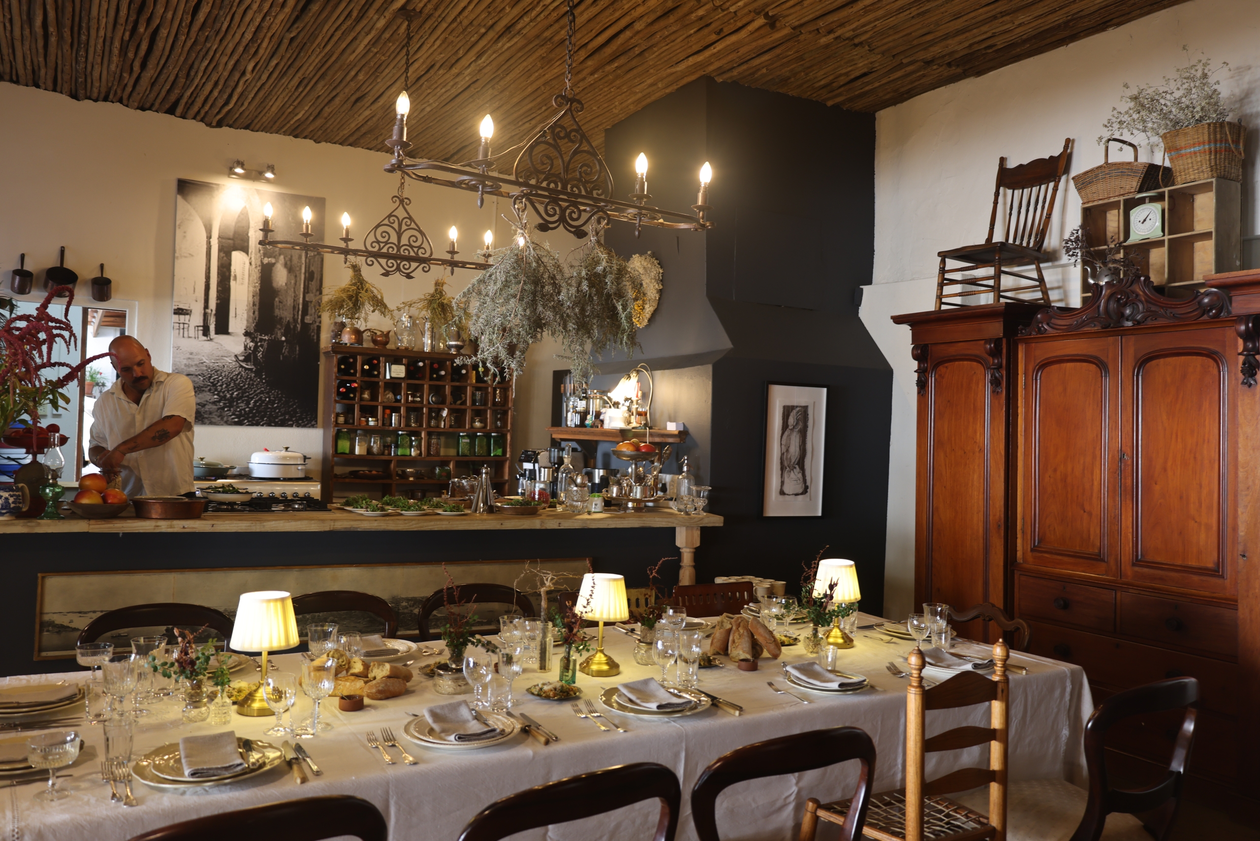 San Gabriel Supper stays